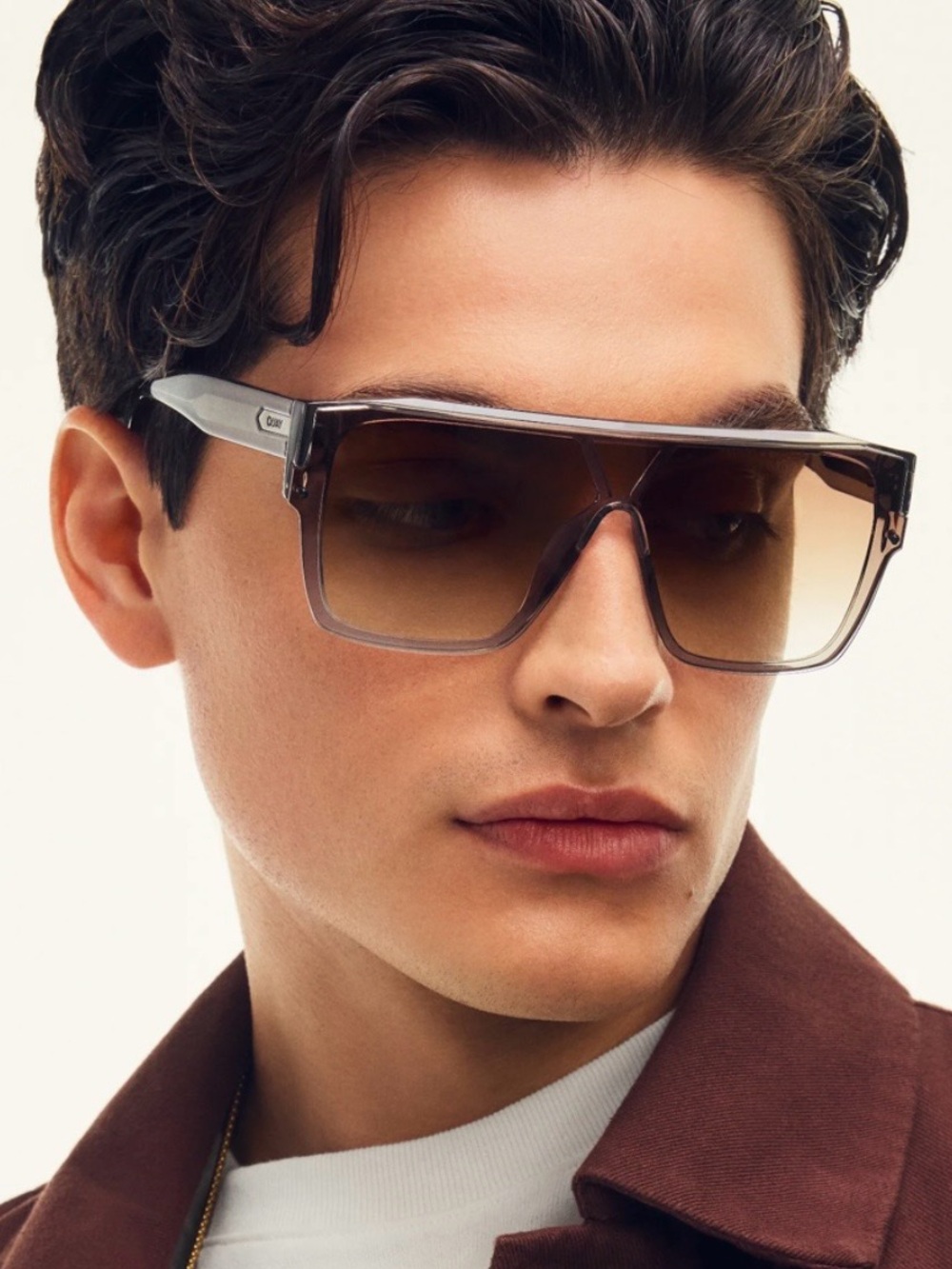 Quay Australia Tempo Unisex Sunglasses - Picture 3 of 5